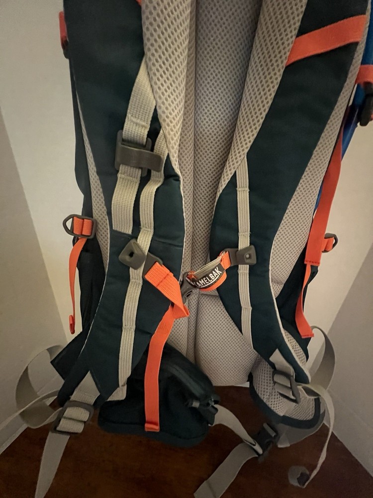 Camelback Helena 20 Hydration Pack Backpack New