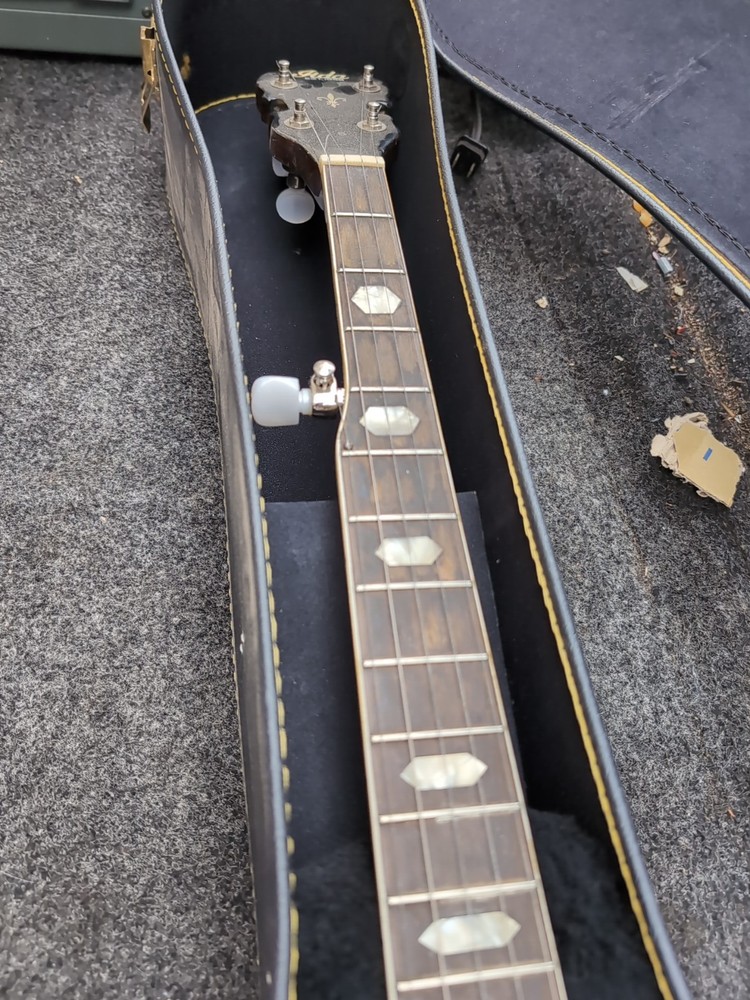 Vintage Five-string Banjo In Great Shape Please Take A Look