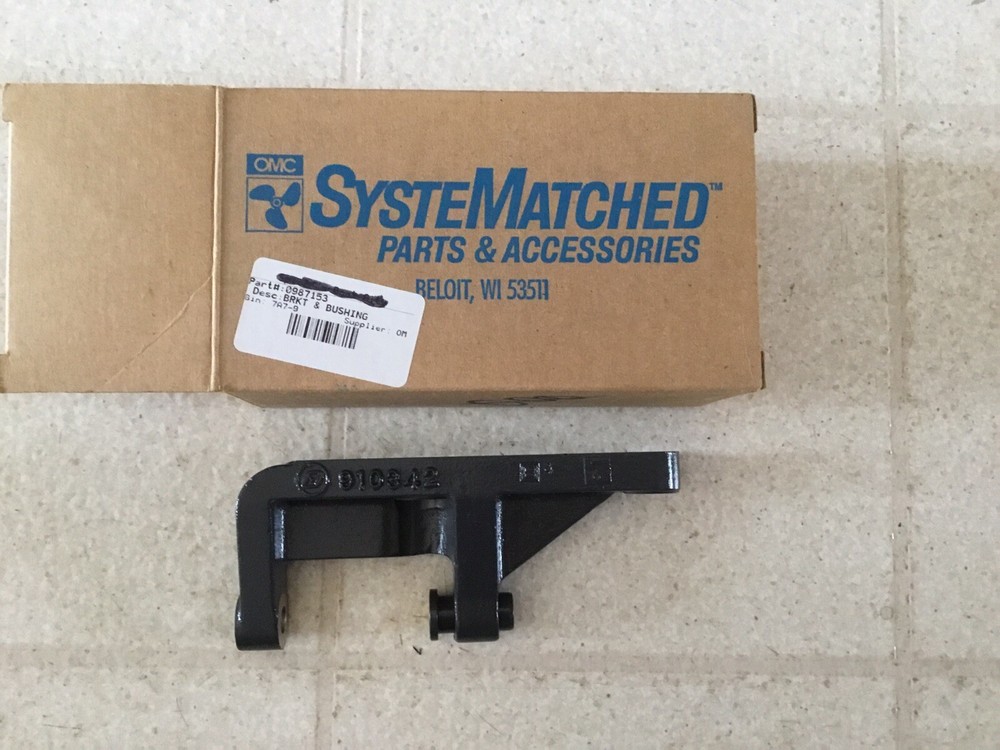 OMC  Sterndrive Engine Bracket 0987153