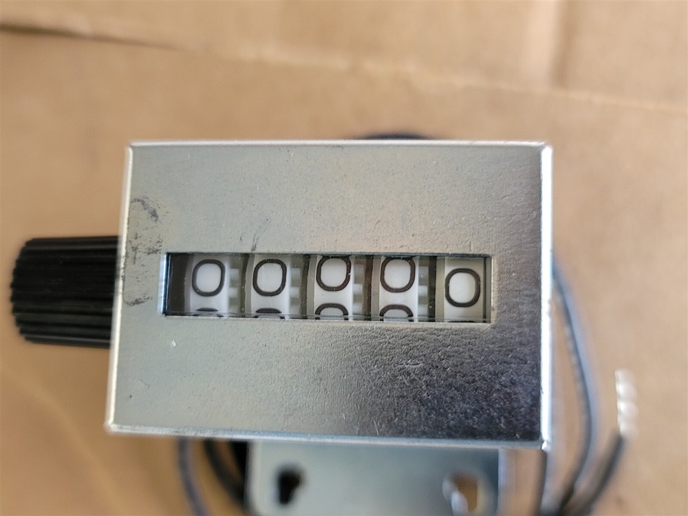 ENM Chicago E3B52D Counter 115V AC