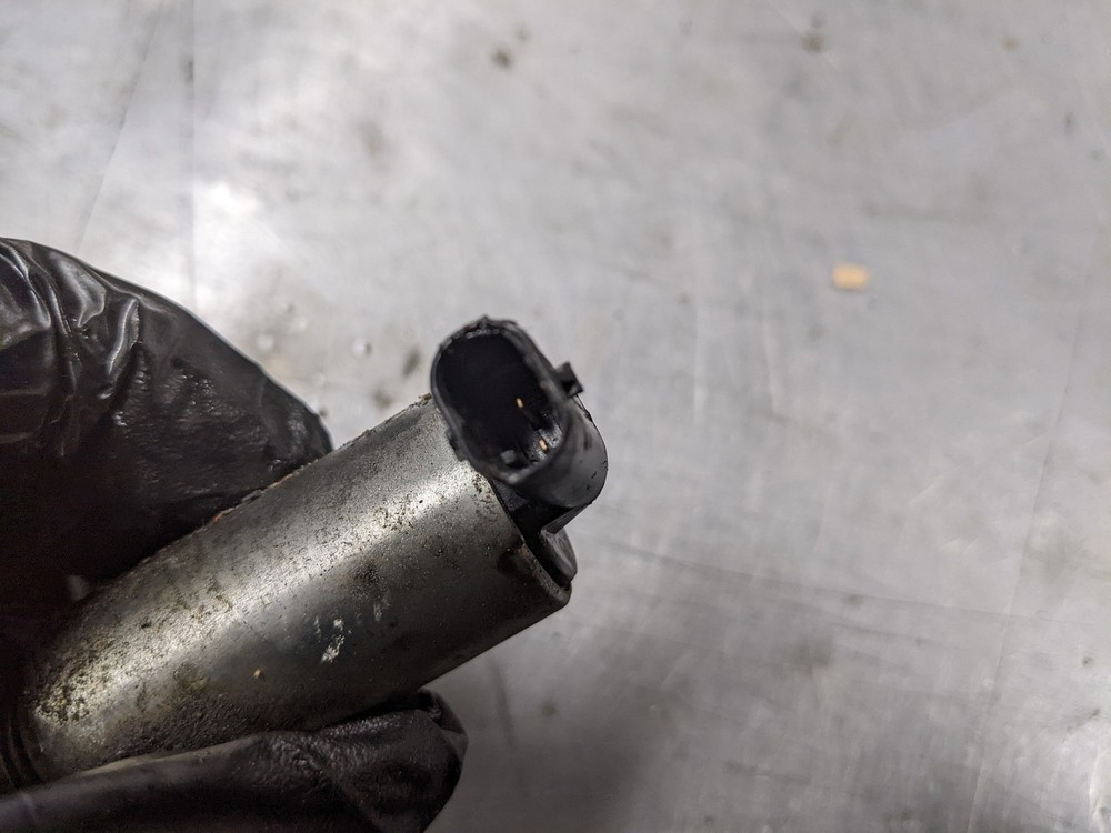 Variable Valve Lift Solenoid For 09-11 Audi Q5 3.2