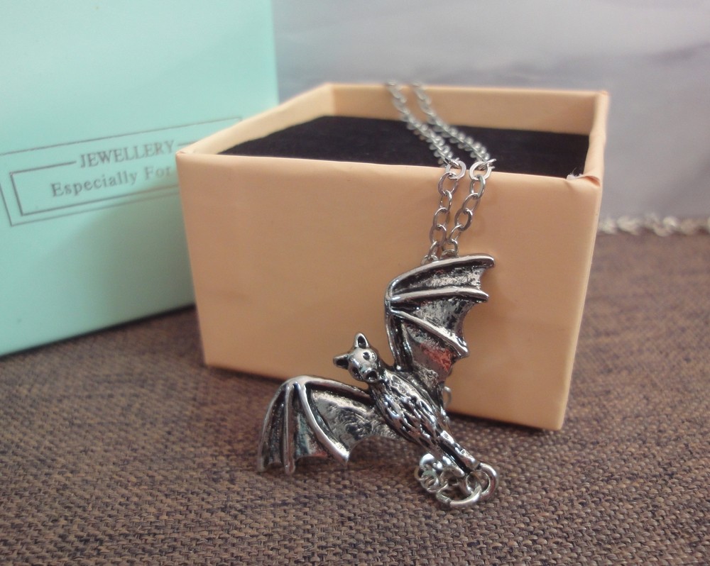 Retro Silver Adjustable Chain Open Wings Bat Charm Necklace Pendant