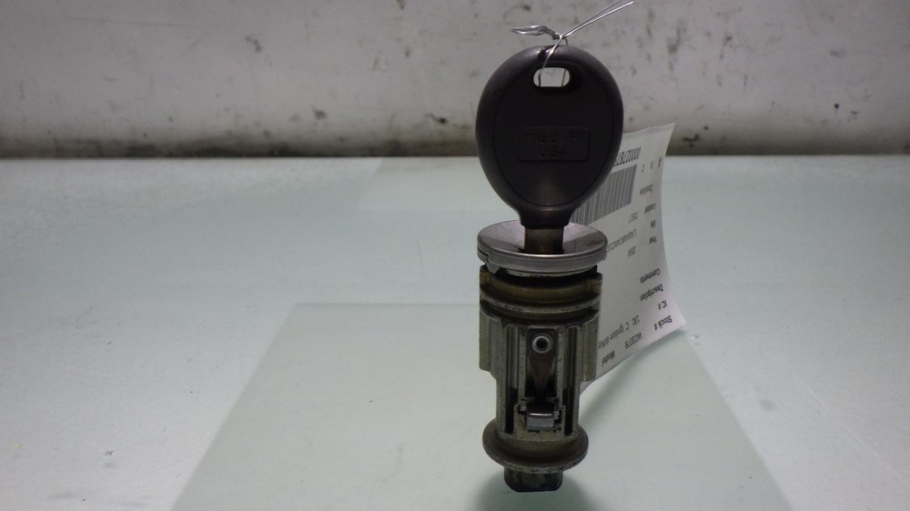 04 JEEP LIBERTY Ignition W/Key