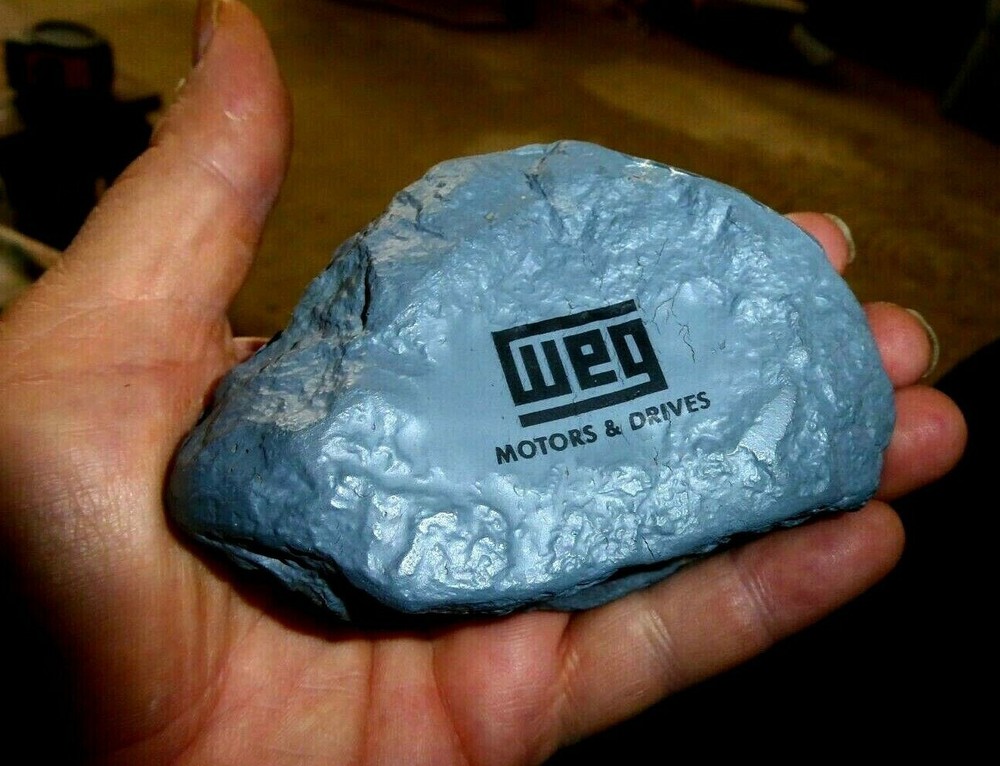 LOVELY RUBBER ROCK STRESS RELEAVER