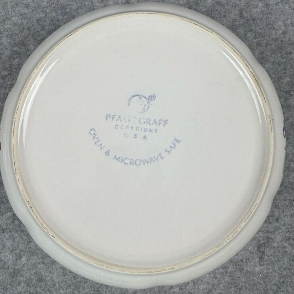 Pfaltzgraff Grapevine Round Floral Covered Casserole Dish Multicolor
