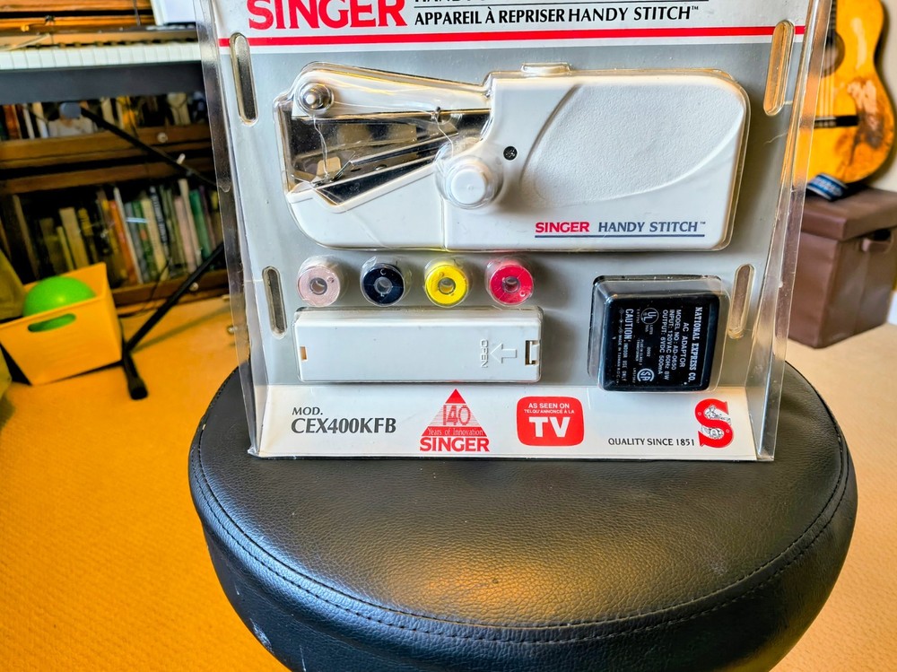 Singer Handy Stitch Mechanical Sewing Machine