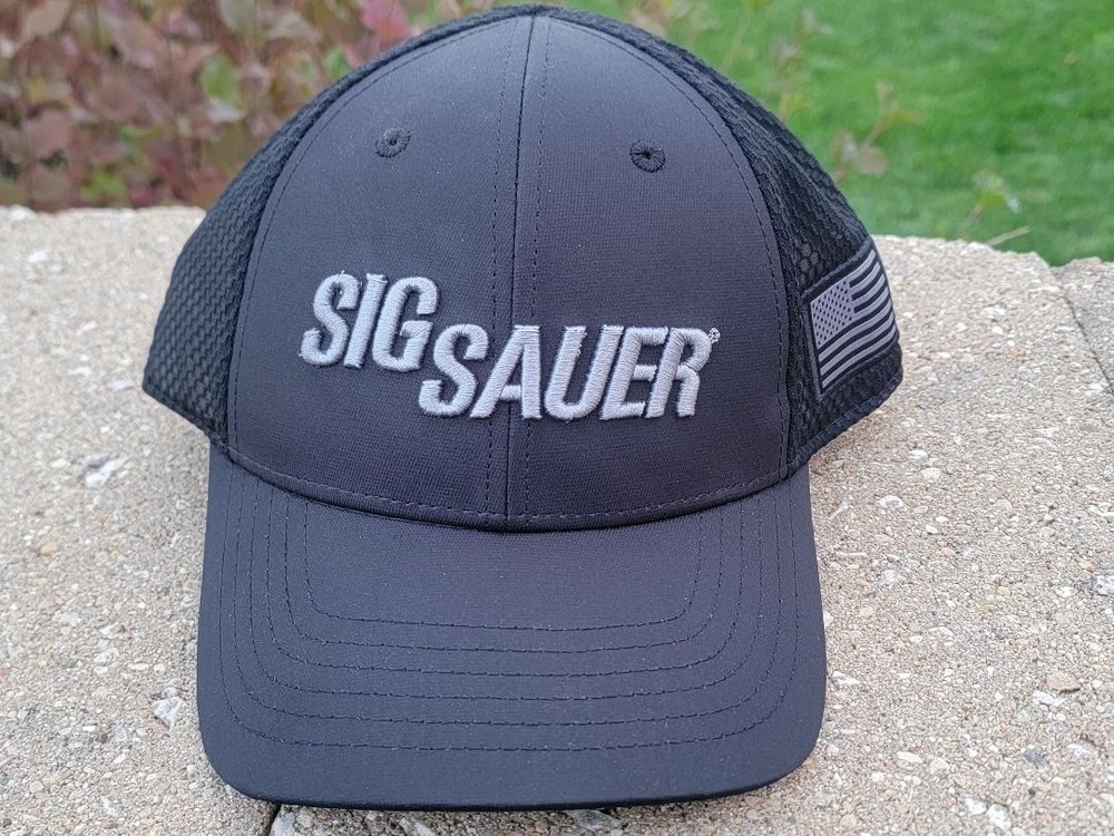 SIG SAUER BLACK MESH BACK TRUCKER ADJUSTABLE CAP HAT