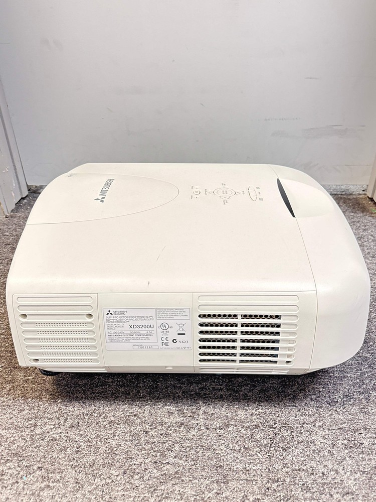 Mitsubishi XD3200U DLP Projector White
