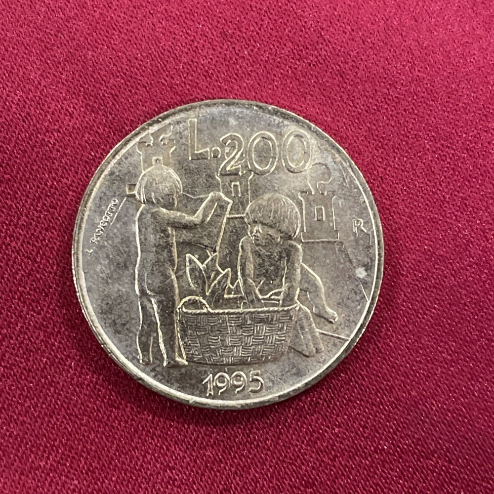 San Marino 200 Lire 1995 Coin