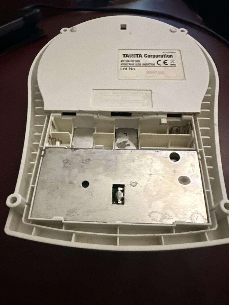 Weight Watchers Scale. White Battery Operated