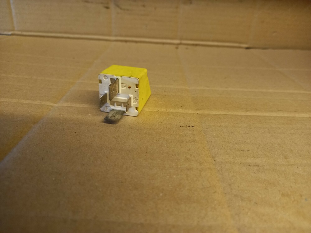 PIAGGIO ZIP 50 LC 2003 STARTER RELAY