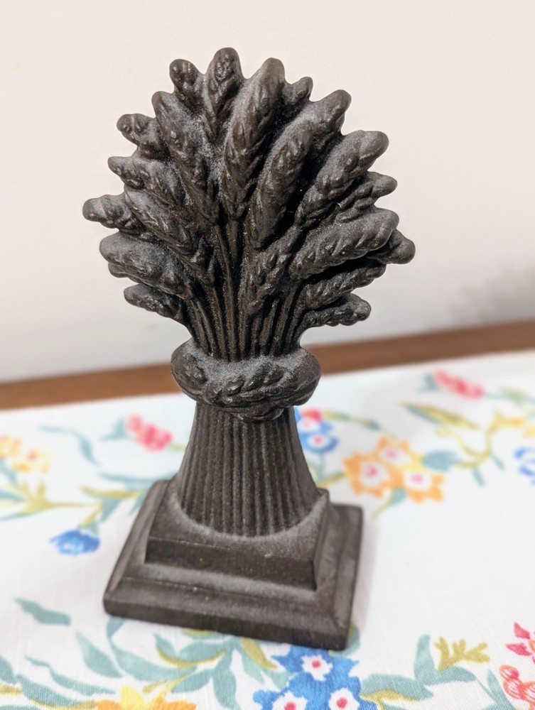 Vintage Cast Iron Wheat Bookend(1)