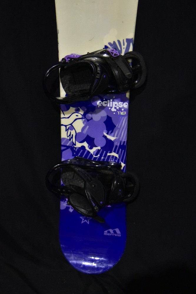 MORROW ECLIPSE SNOWBOARD SIZE 118 CM WITH BURTON SMALL BINDINGS