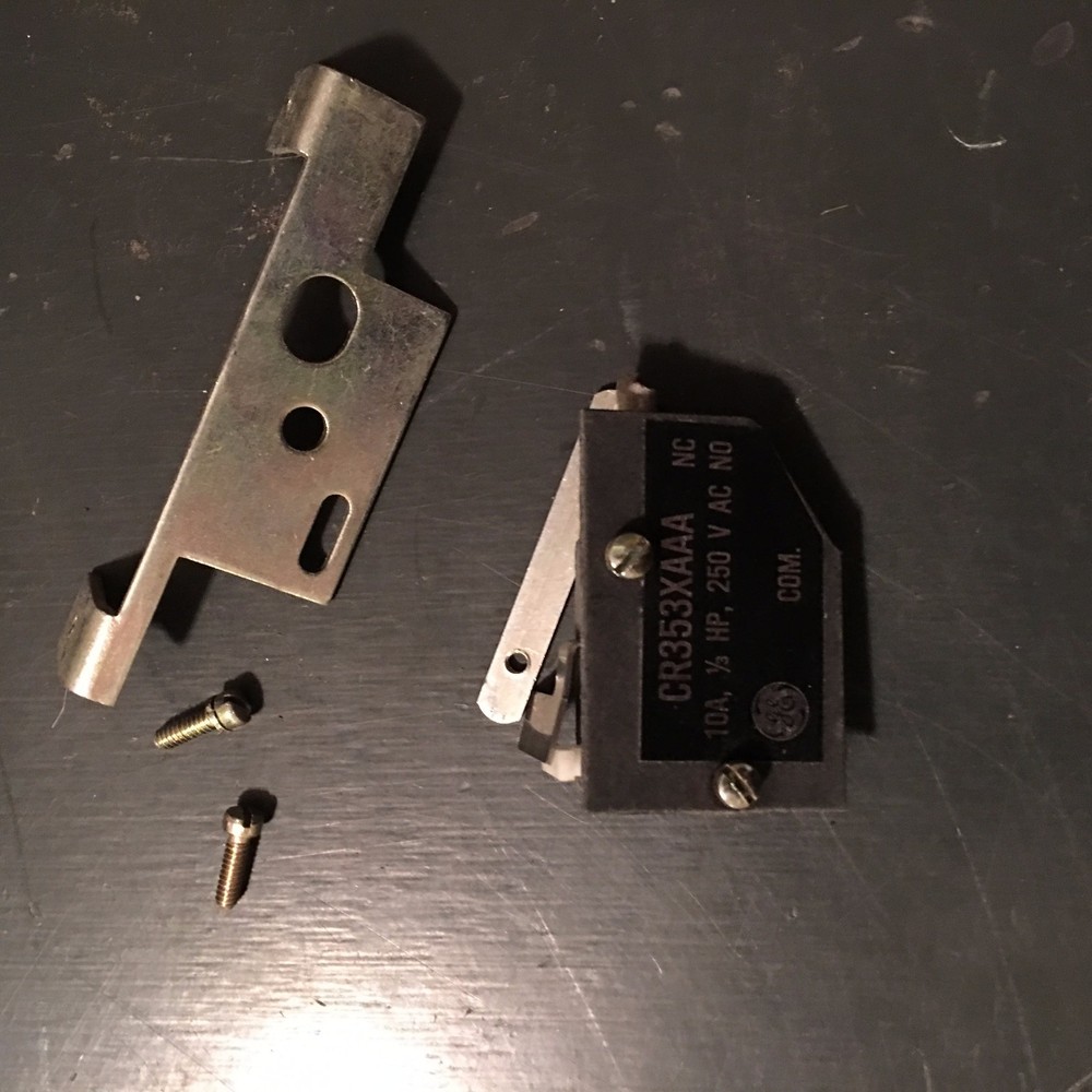 CR353XAAA GE Auxiliary Switch