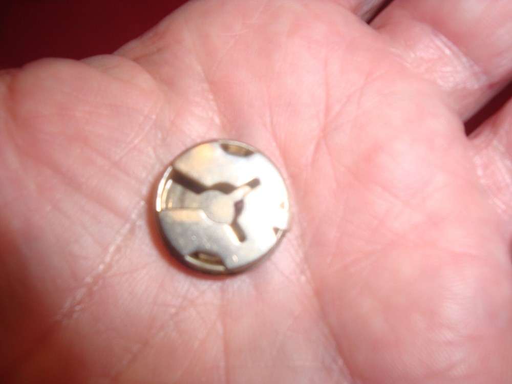 Vintage Native American Silver Button cover with Flower design