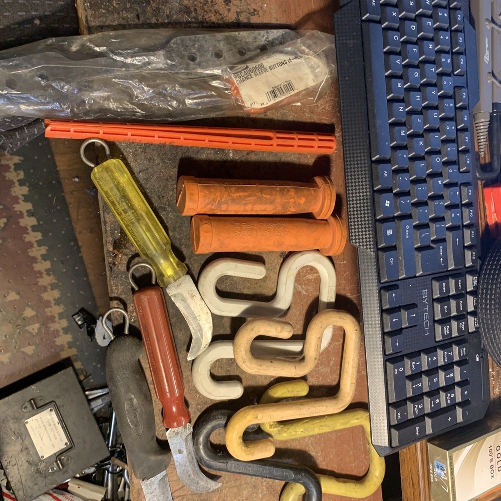 LOT OF LINESMAN TOOLS