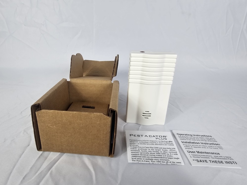 Pest-a-Cator Plus 2000 Electronic Rodent Repeller Model 12200