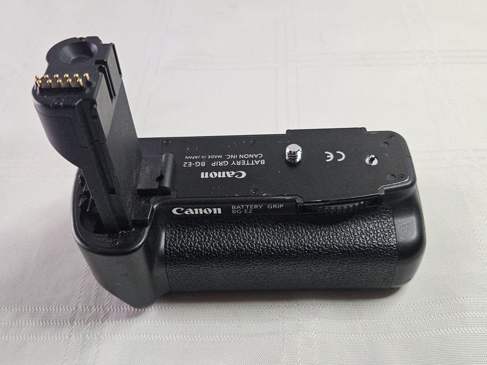 Canon BG-E2 Battery Grip for 20D, 30D