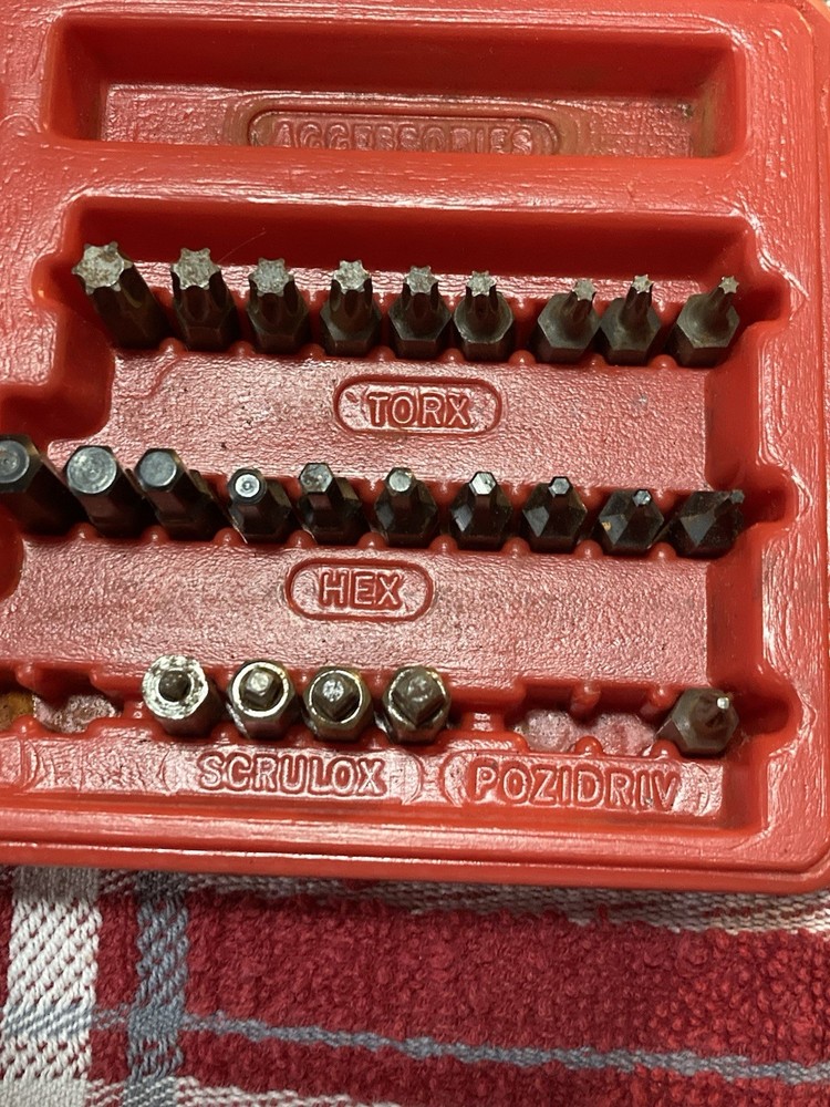 SNAP-ON Tools Master SAE Screwdriver Bit Set In Plastic Case SDM400A PB90