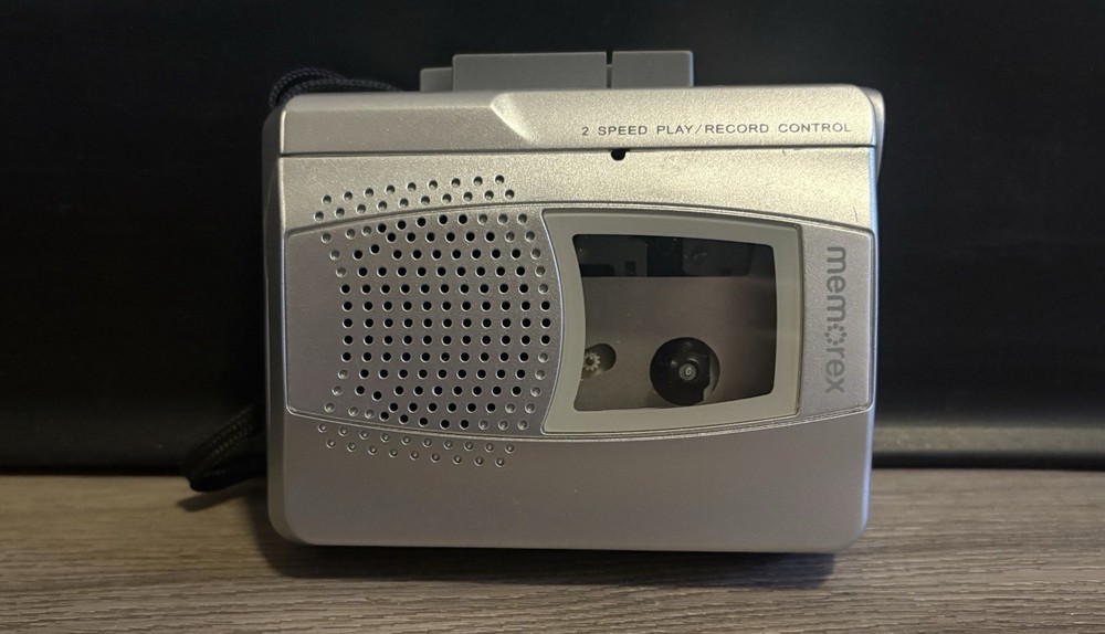 Memorex VOX Personal Cassette Recorder MB1057SIL REGULAR SIZE CASSETTE TESTED!