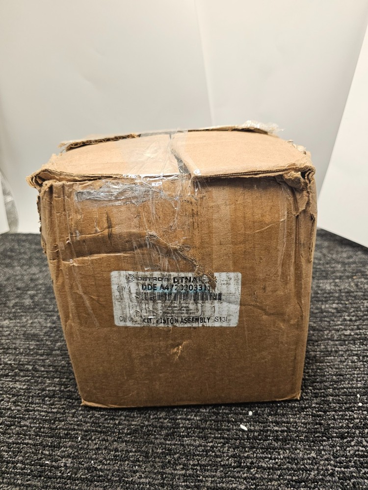 Detroit DDE A4720303317 Piston Assembly