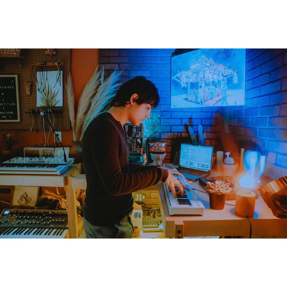 Arturia KeyStep 37 mk2 Compact 37 Key Keyboard Controller & Sequencer