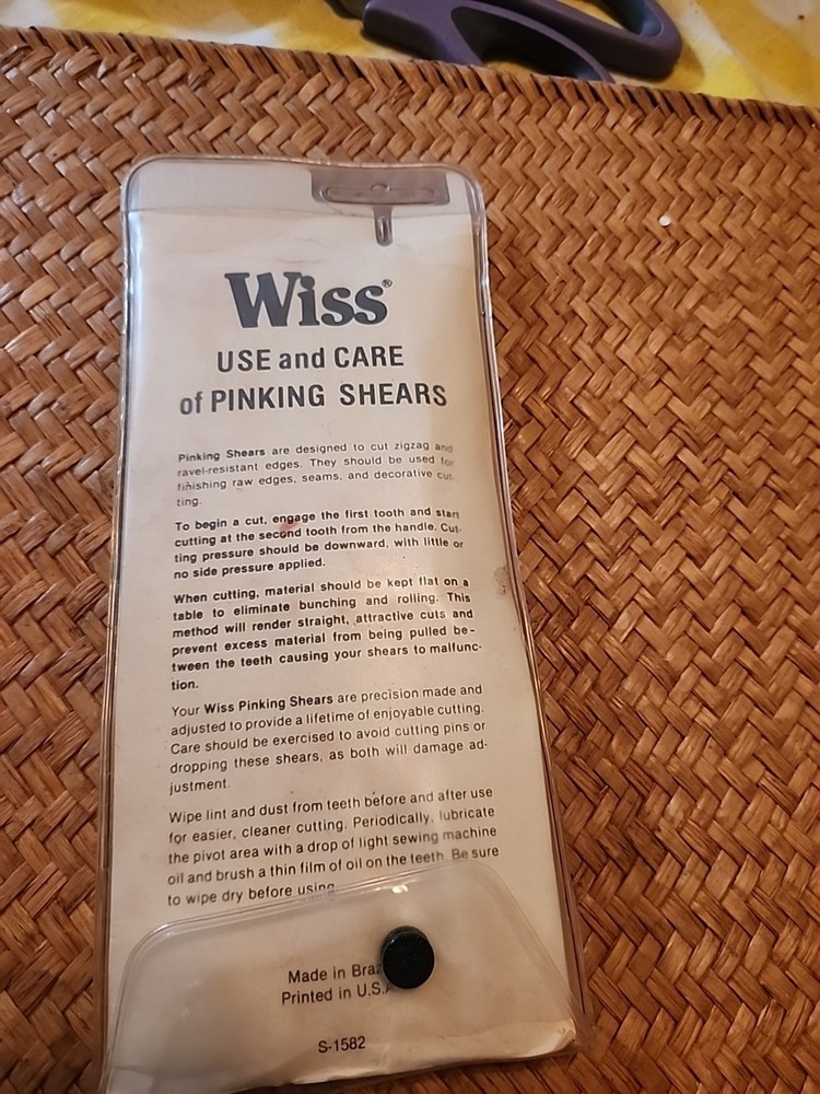 Wiss Cat. No. CB7 7 1/2" Pinking Shears Original Package