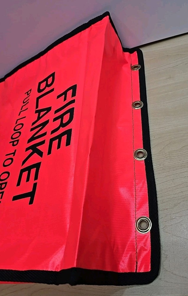 12 Vinyl Wall Mount Case Fire Blanket Quick Access Pull Emergency Bag Heavy NEW