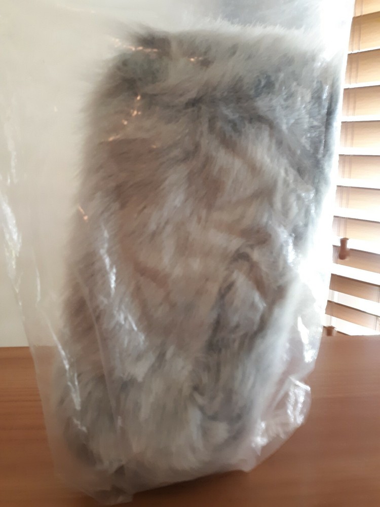 Auray 7 " Fuzzy Windbuster