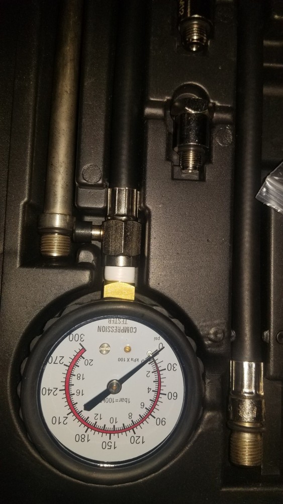 Engine Compression Tester Kit | 0-300 psi/20.7 Bar | Cylinder Compression Gauge,
