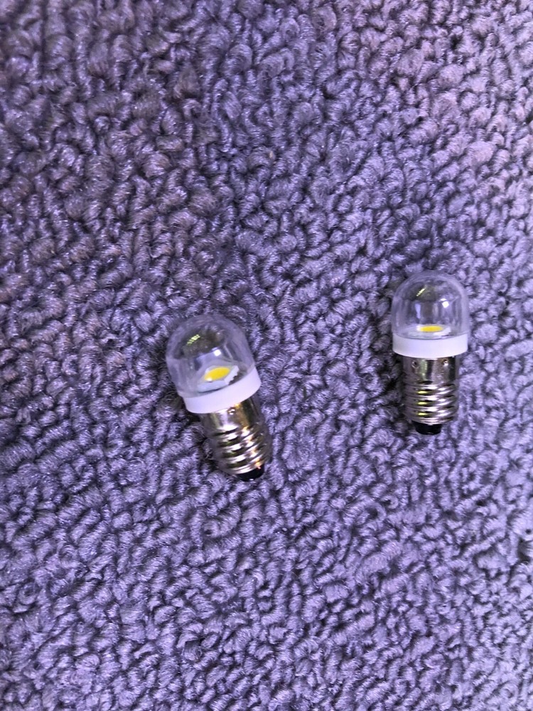 Vintage Technics SU7300/ SU-7700 amplifier front panel LED lamps.