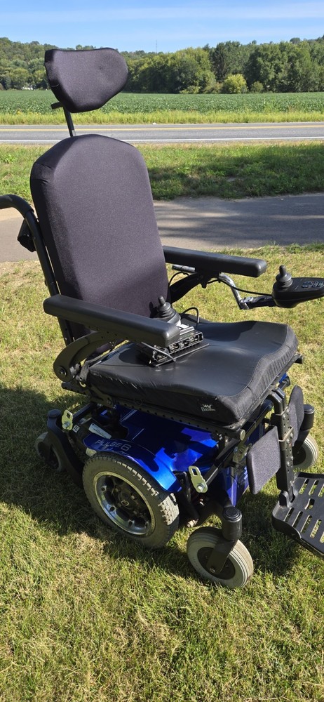 Quickie Pulse 6 Power Wheelchair