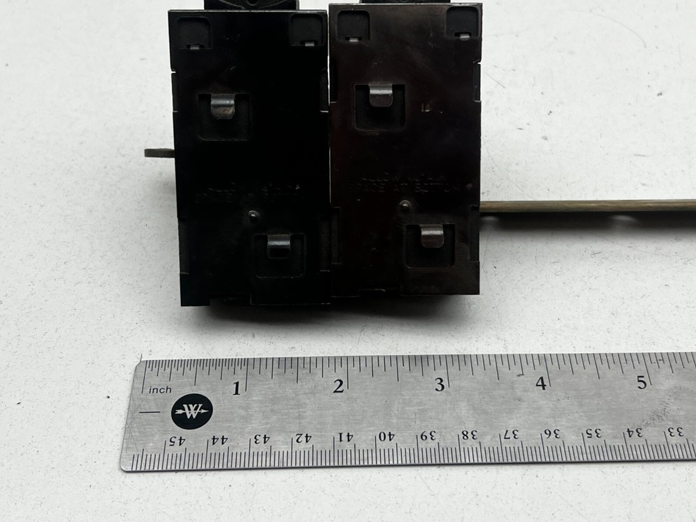 Bulldog Pushmatic Panel Long Copper Bus Bar with 15A and 20A Breakers