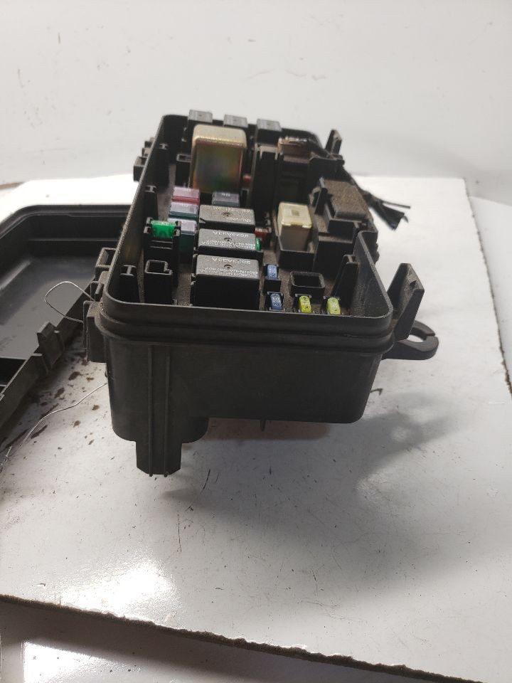 Used Fuse Box Engine fits: 2003 Honda Pilot engine compartment EX Grade A