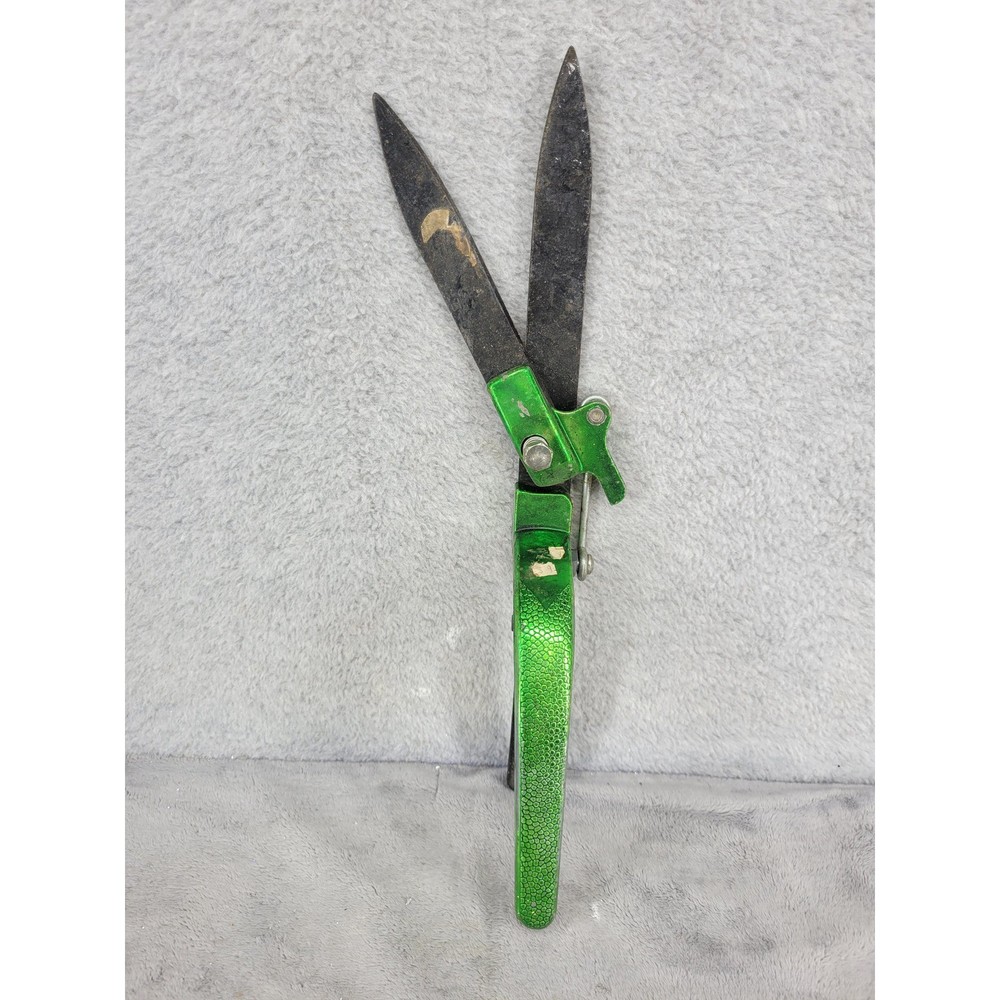 Vintage Grass Shears Garden Tool Green Handle Blade Cutter Tool