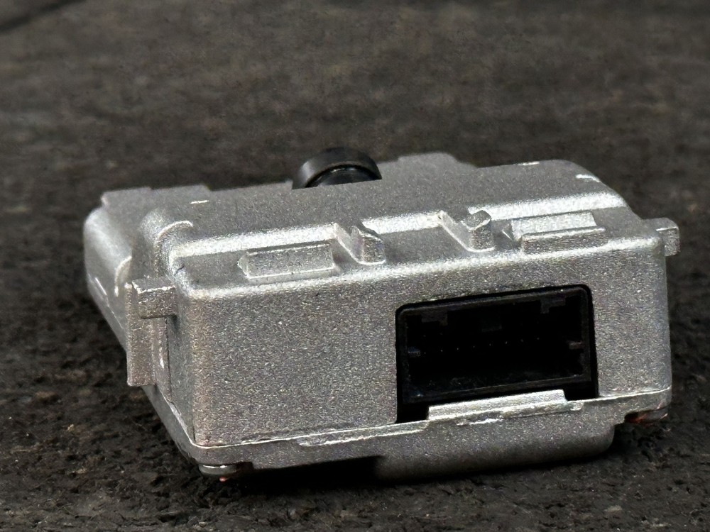 20-23 JEEP CHEROKEE FRONT WINDSHIELD MOUNTED CAMERA ID 68456807AA