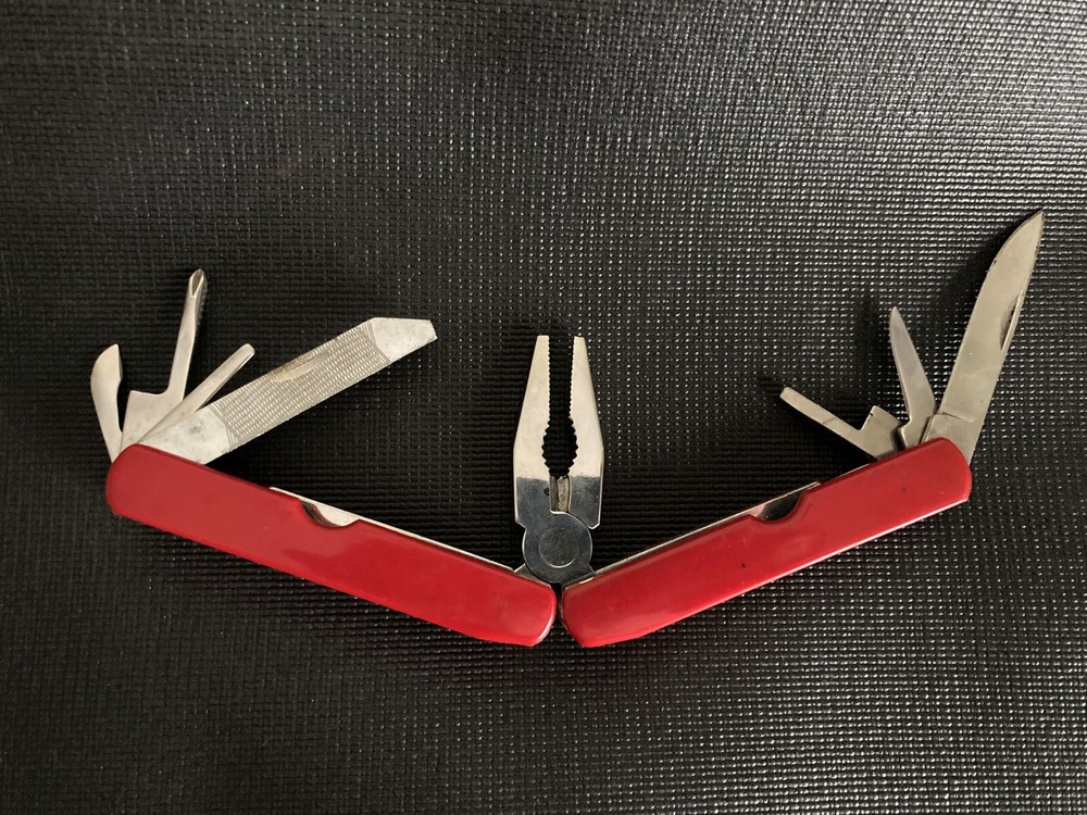 Handy portable pocket tool set, 9 tools, folding