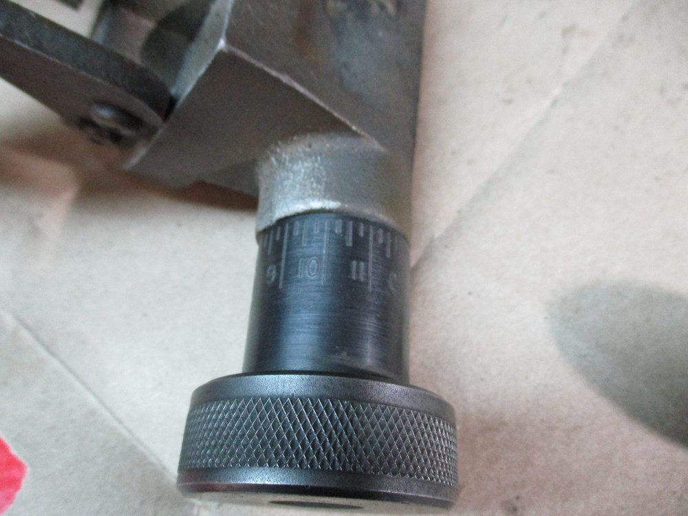 DAREX M2 DRILL BIT SHARPENER FEED KNOB & SLIDE