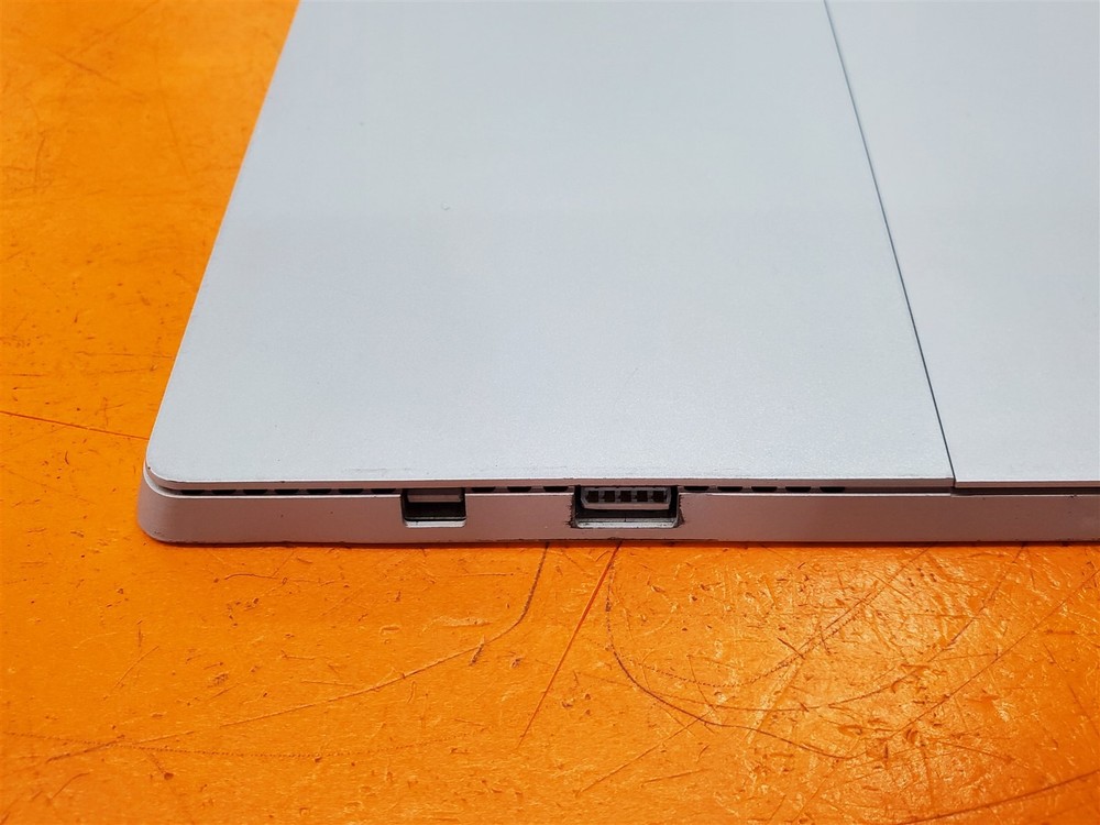 ⭐️⭐️⭐️⭐️⭐️ **DEFECTIVE** Microsoft Windows Surface 1631 128 GB Tablet 12"
