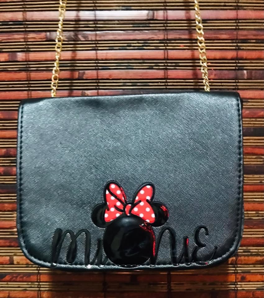 Crossbody Minnie Mouse bag