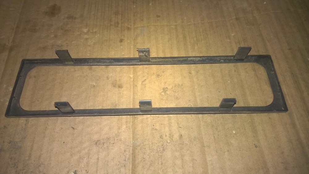 RADIO TRIM REMOVED FROM 75E