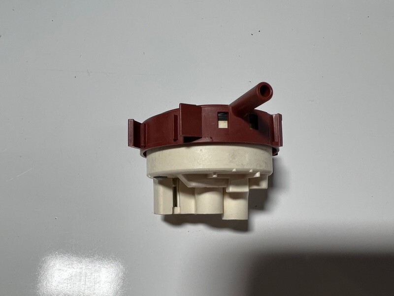 Wascomat Gen 6 Electrolux 4718861-01 Washer Level Control [Used]