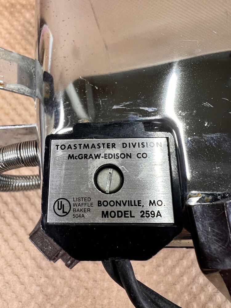 VINTAGE Toastmaster (259A) Chrome Waffle Maker / Griddle Combo [TESTED/WORKS]