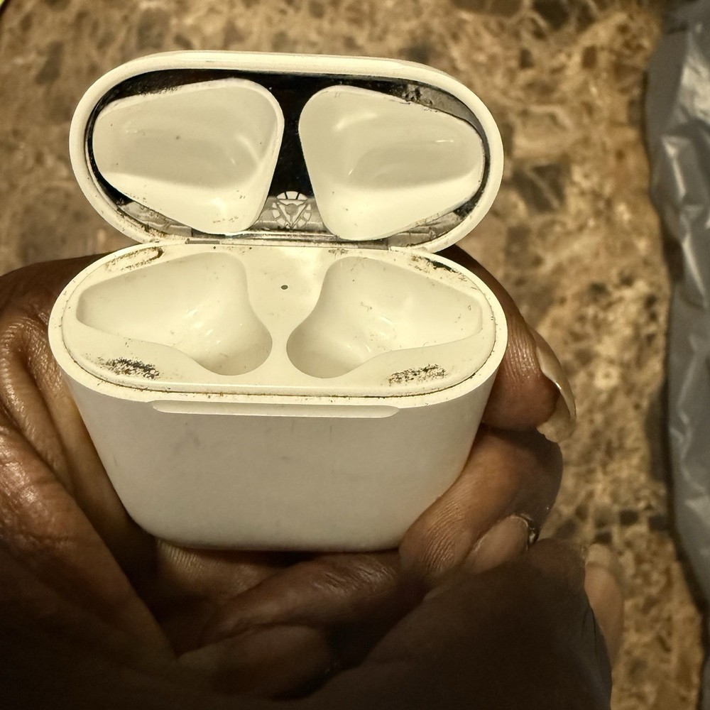 Apple Airpod 1st Generation Charging Case Only