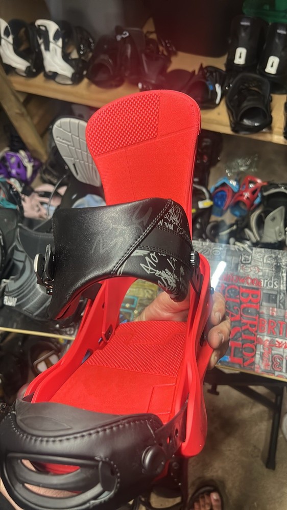 Burton custom Snowboard Bindings - Large RED