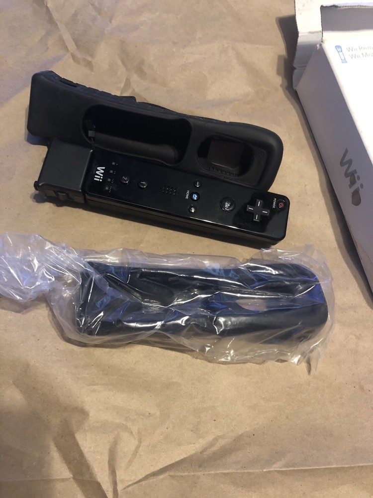 Nintendo Wii Wireless Remote + MotionPlus Black Motion Controller With Box