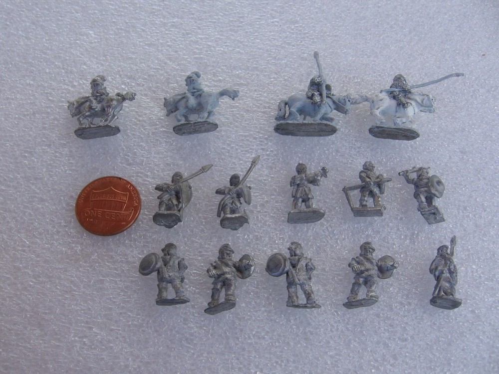VINTAGE 15mm ANCIENT OR MEDIEVAL WARRIORS