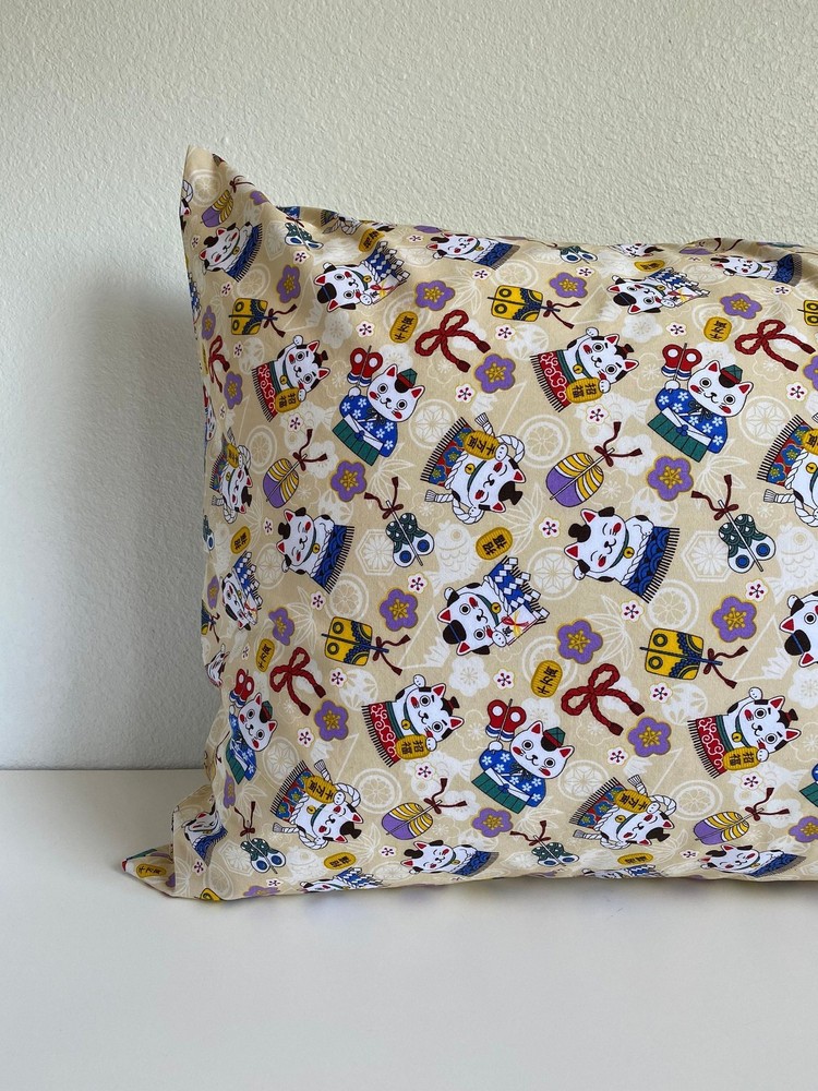 Champagne Maneki-Neko Pattern Pillowcase | Handmade | 100% Cotton