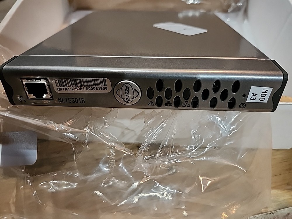 Pelco CM9700MDD-EVS Matrix Digital Decoder Endura User Manual in Box Used