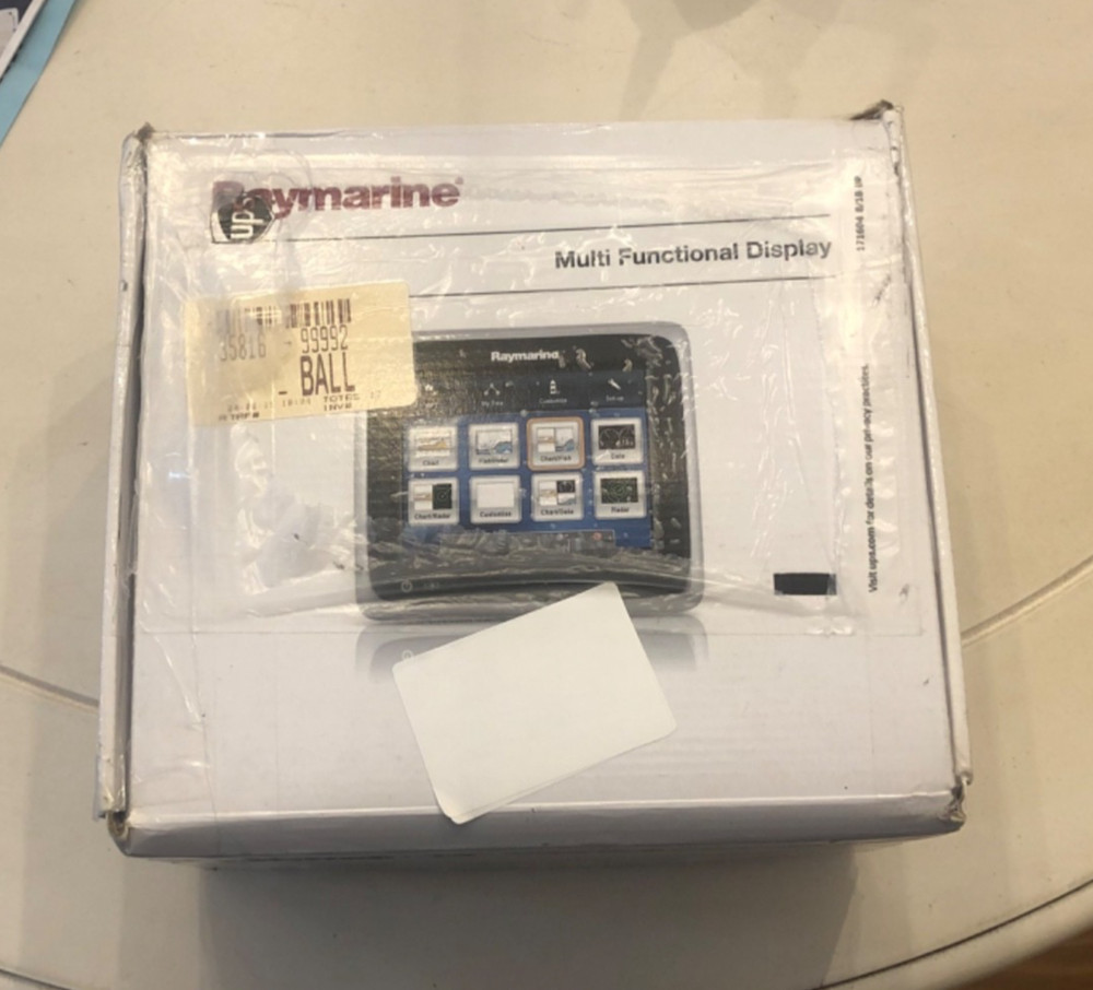 Raymarine A67 Multifunction Display E70077 Open Box